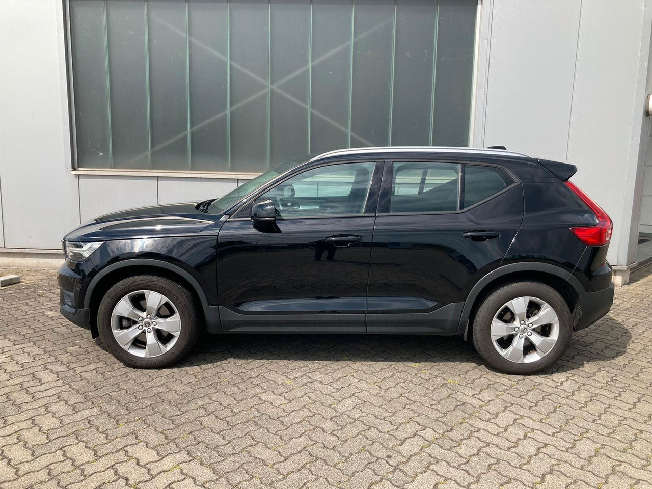 Volvo XC 40 D3 Momentum Pro AWD - Mobil SUV: gambar 3 Volvo XC 40 D3 Momentum Pro AWD - Mobil SUV: gambar 3