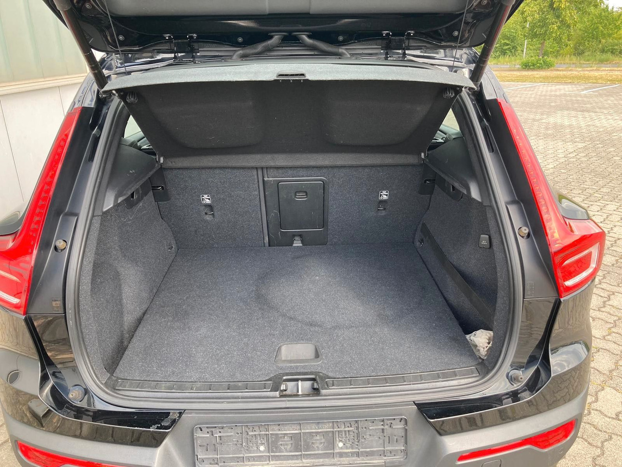 Volvo XC 40 D3 Momentum Pro AWD - Mobil SUV: gambar 4 Volvo XC 40 D3 Momentum Pro AWD - Mobil SUV: gambar 4