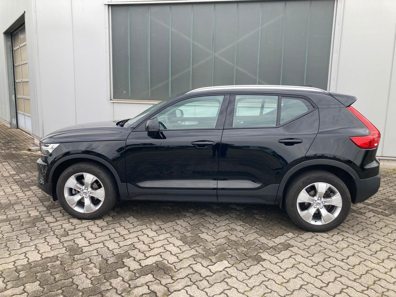 Volvo XC 40 T3 Momentum Pro 2WD - Mobil SUV: gambar 3 Volvo XC 40 T3 Momentum Pro 2WD - Mobil SUV: gambar 3