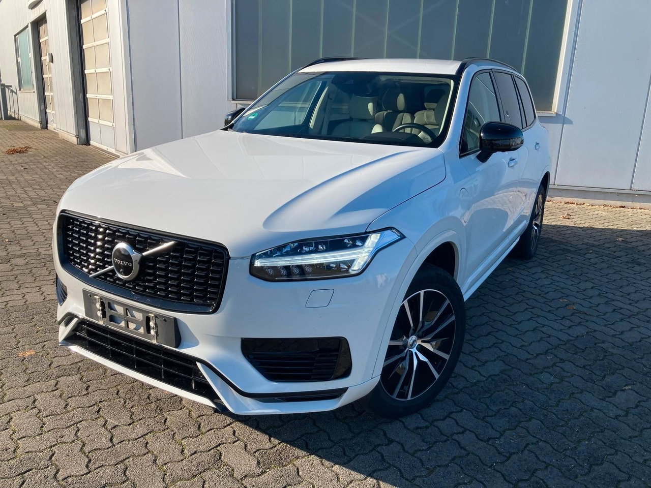 Volvo XC 90 T8 R-Des. Exp. Rech. Pl.-In Hybr. AWD 7-S. - Mobil SUV: gambar 1 Volvo XC 90 T8 R-Des. Exp. Rech. Pl.-In Hybr. AWD 7-S. - Mobil SUV: gambar 1
