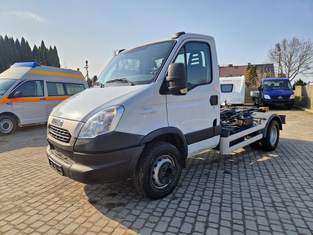 IVECO Daily 70C17 - Hook lift: gambar 3 IVECO Daily 70C17 - Hook lift: gambar 3