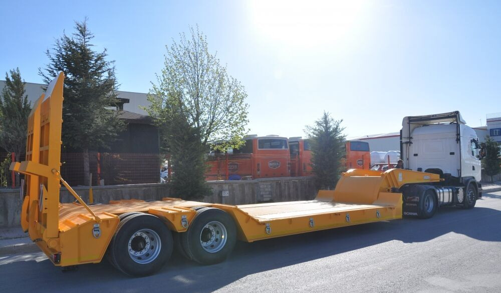 Özgül 2 AXLE LOWBED SEMI TRAILER - Semi-trailer low bed: gambar 5 Özgül 2 AXLE LOWBED SEMI TRAILER - Semi-trailer low bed: gambar 5
