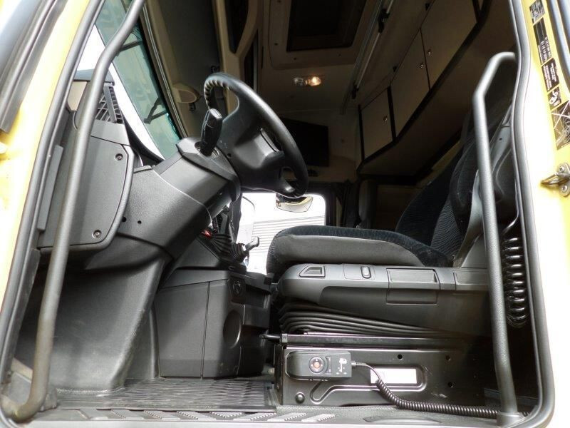 Mercedes-Benz Actros 3351 6x4 - Tractor head: gambar 5 Mercedes-Benz Actros 3351 6x4 - Tractor head: gambar 5