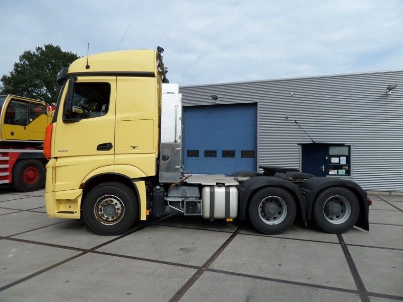 Mercedes-Benz Actros 3351 6x4 - Tractor head: gambar 3 Mercedes-Benz Actros 3351 6x4 - Tractor head: gambar 3