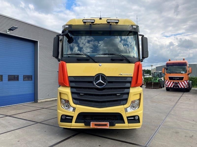 Mercedes-Benz Actros 3351 6x4 - Tractor head: gambar 3 Mercedes-Benz Actros 3351 6x4 - Tractor head: gambar 3