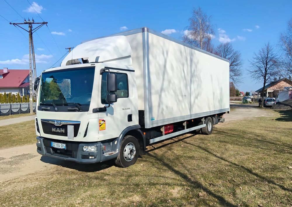 MAN TGL 12-220 - Truk box: gambar 1 MAN TGL 12-220 - Truk box: gambar 1