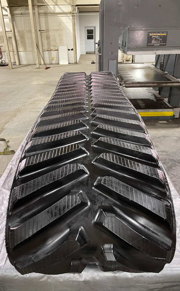 Versatile, Kinze Grain Carts, Kubota Delta track - Trek untuk Traktor terlacak: gambar 1 Versatile, Kinze Grain Carts, Kubota Delta track - Trek untuk Traktor terlacak: gambar 1
