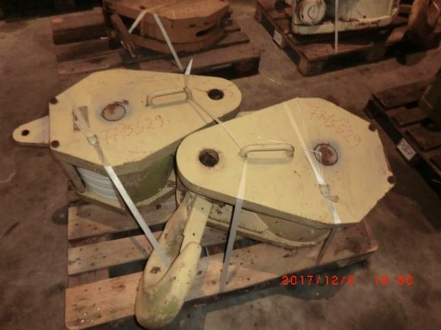 Hakenflasche / Hook block 32t - Lampiran untuk Derek: gambar 1 Hakenflasche / Hook block 32t - Lampiran untuk Derek: gambar 1