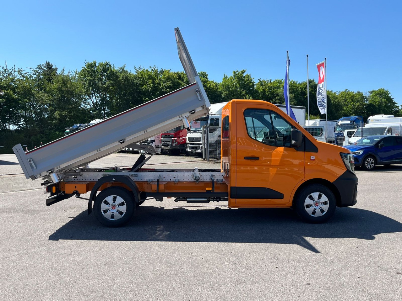 Renault Master mit JPM Dreiseitenkipper - Van jungkit: gambar 4 Renault Master mit JPM Dreiseitenkipper - Van jungkit: gambar 4