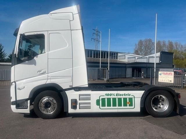 Volvo FH 42 Electric - Tractor head: gambar 2 Volvo FH 42 Electric - Tractor head: gambar 2