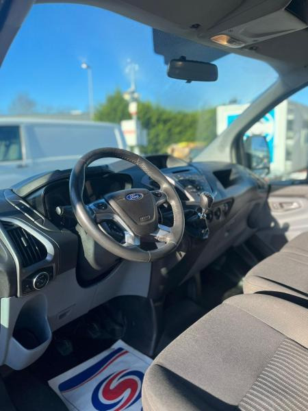 Ford Transit 2.2 TDCi 130 - Van kecil: gambar 5 Ford Transit 2.2 TDCi 130 - Van kecil: gambar 5