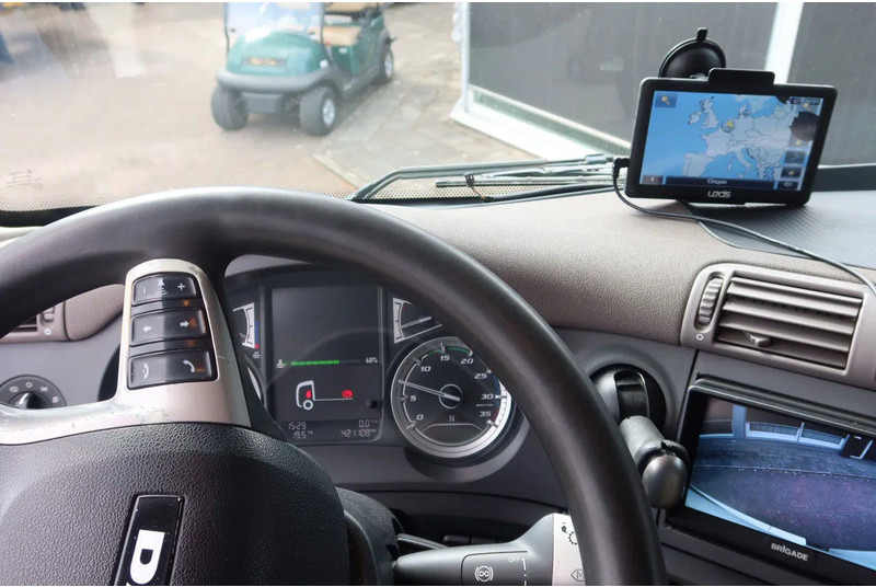 DAF CF 290 Bak+Klep Dhollandia 2.000 kg - Truk box: gambar 5 DAF CF 290 Bak+Klep Dhollandia 2.000 kg - Truk box: gambar 5