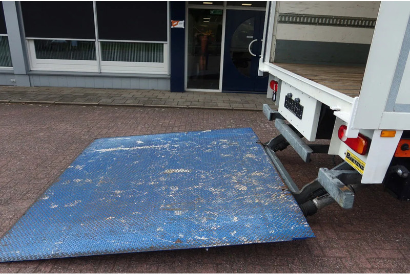 Truk box DAF CF 290 Bak+Klep Dhollandia 2.000 kg: gambar 12