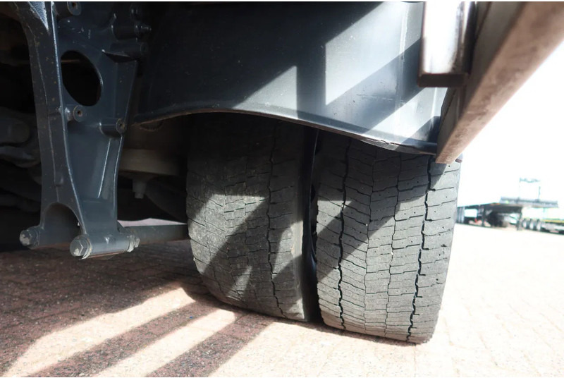 Truk box DAF CF 290 FA Bak + klep Dhollandia 2000 KG: gambar 8 Truk box DAF CF 290 FA Bak + klep Dhollandia 2000 KG: gambar 8