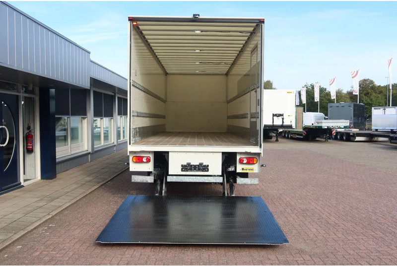 Truk box DAF CF 290 FA Bak + klep Dhollandia 2000 KG: gambar 16 Truk box DAF CF 290 FA Bak + klep Dhollandia 2000 KG: gambar 16