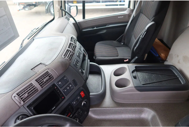 DAF CF 290 FA Bak+ klep Dhollandia 2000 kg - Truk box: gambar 5 DAF CF 290 FA Bak+ klep Dhollandia 2000 kg - Truk box: gambar 5