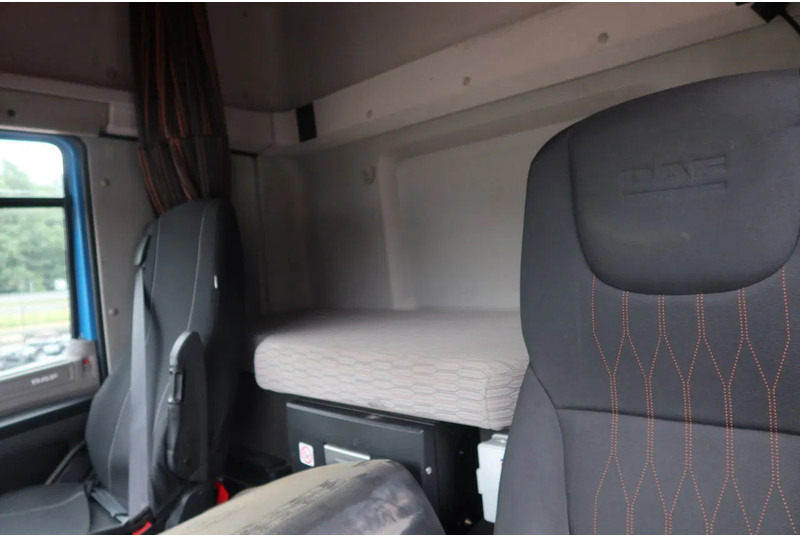 DAF CF 410 Bakwagen + Onderschuif klep - Truk box: gambar 5 DAF CF 410 Bakwagen + Onderschuif klep - Truk box: gambar 5