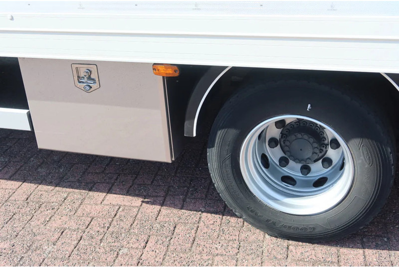 DAF LF 210 FA Bakwagen + Dhollandia 2000 kg klep extra accu set, 3x bindrail + stang. - Truk box: gambar 5 DAF LF 210 FA Bakwagen + Dhollandia 2000 kg klep extra accu set, 3x bindrail + stang. - Truk box: gambar 5