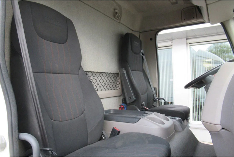 DAF LF 230 Bak+Klep Dhollandia 1500 kg Euro 6 - Truk box: gambar 5 DAF LF 230 Bak+Klep Dhollandia 1500 kg Euro 6 - Truk box: gambar 5