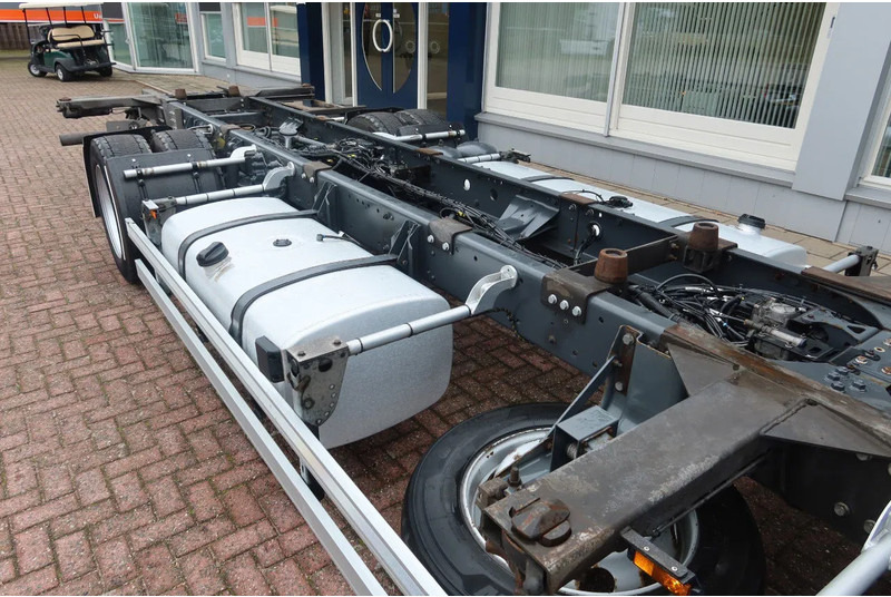 DAF XF 430 430 FA 4x2 BDF/Chassiscabine Wisselbare opbouw - Truk sasis: gambar 4 DAF XF 430 430 FA 4x2 BDF/Chassiscabine Wisselbare opbouw - Truk sasis: gambar 4