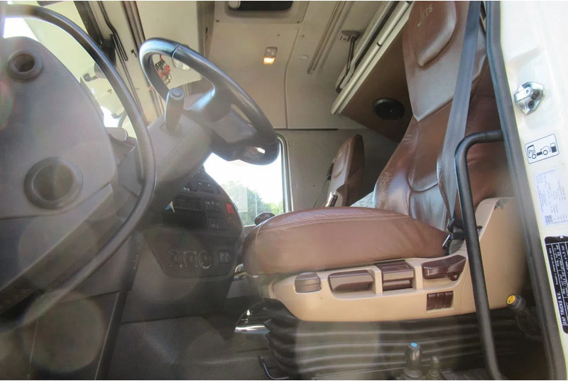 DAF XF 510 Fat 6x4 Euro 6 - Hook lift: gambar 4 DAF XF 510 Fat 6x4 Euro 6 - Hook lift: gambar 4