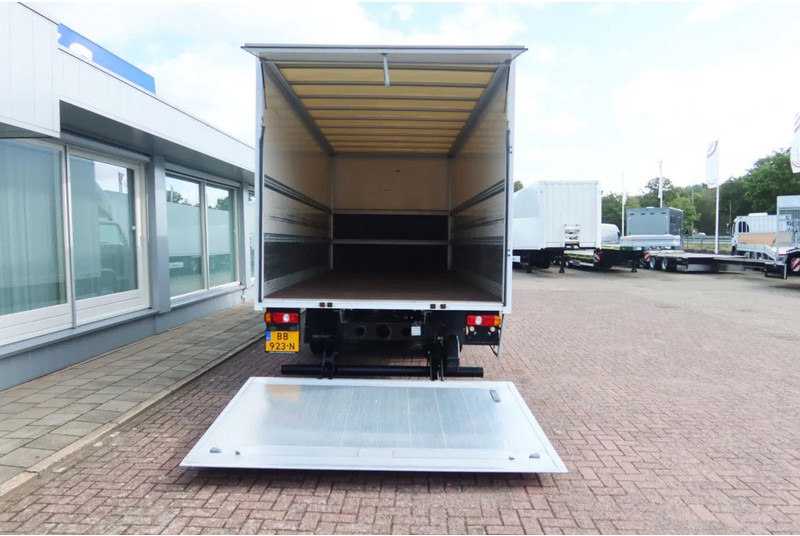 FUSO Canter 7 C 18 Bak+Klep 1000 kg - Truk box: gambar 3 FUSO Canter 7 C 18 Bak+Klep 1000 kg - Truk box: gambar 3