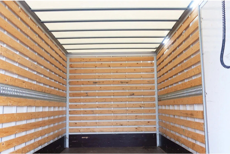 Iveco Daily 35S14 Bak + Klep - Van box: gambar 4 Iveco Daily 35S14 Bak + Klep - Van box: gambar 4