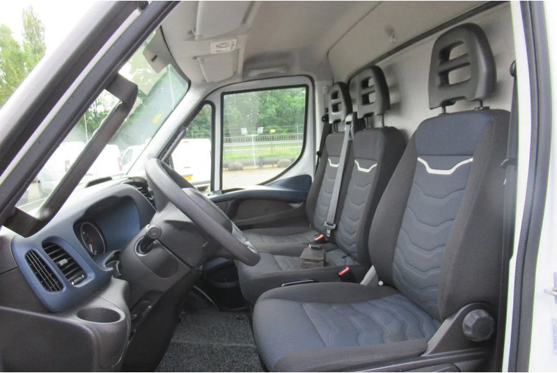 Iveco Daily 35S14 Bakwagen +Laadklep DHollandia 750 kg - Van box: gambar 5 Iveco Daily 35S14 Bakwagen +Laadklep DHollandia 750 kg - Van box: gambar 5