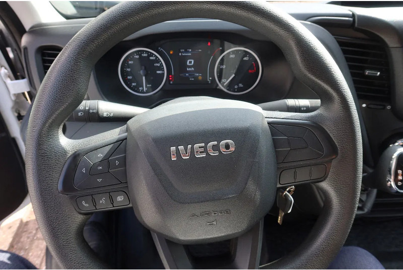 Iveco Daily 35S16 Iveco 35S16 L3/H2 Koel/Vries/ verwarmen Carrier Xarios 350 + 220 volt nacht aansluiting - Van berpendingin: gambar 4 Iveco Daily 35S16 Iveco 35S16 L3/H2 Koel/Vries/ verwarmen Carrier Xarios 350 + 220 volt nacht aansluiting - Van berpendingin: gambar 4
