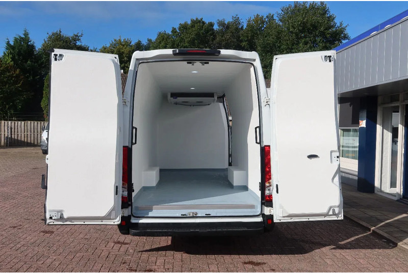 Iveco Daily 35S16 Iveco 35S16 L3/H2 Koel/Vries/ verwarmen Carrier Xarios 350 + 220 volt nacht aansluiting - Van berpendingin: gambar 3 Iveco Daily 35S16 Iveco 35S16 L3/H2 Koel/Vries/ verwarmen Carrier Xarios 350 + 220 volt nacht aansluiting - Van berpendingin: gambar 3
