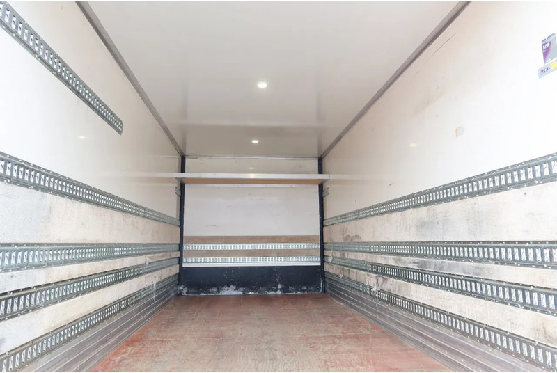 MAN TGM TGM 12.250 Dhollandia 2.000 kg Geisoleerde bak. Volledige luchtvering - Truk box: gambar 4 MAN TGM TGM 12.250 Dhollandia 2.000 kg Geisoleerde bak. Volledige luchtvering - Truk box: gambar 4