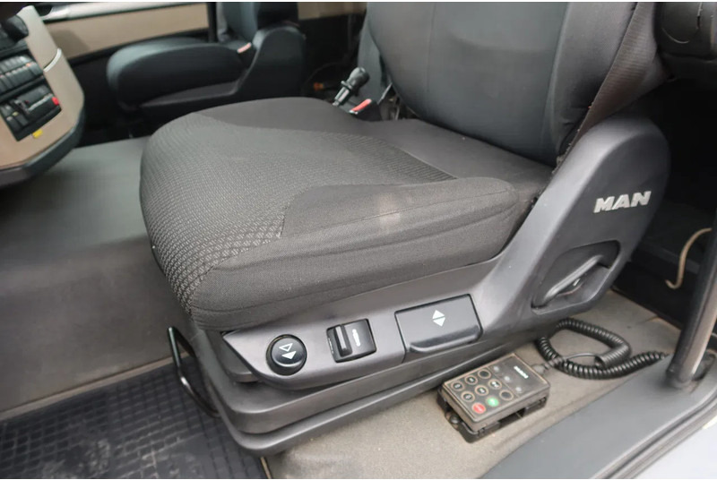 MAN TGS 35.360 Kraanwagen + oprijwagen Hiab 228 E3 - Truk derek: gambar 5 MAN TGS 35.360 Kraanwagen + oprijwagen Hiab 228 E3 - Truk derek: gambar 5