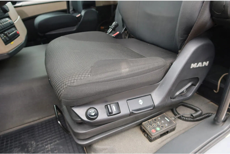 MAN TGS 35.360 Kraanwagen + oprijwagen Hiab 228 E3 - Truk derek: gambar 5 MAN TGS 35.360 Kraanwagen + oprijwagen Hiab 228 E3 - Truk derek: gambar 5