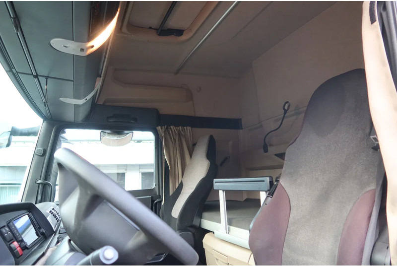 MAN TGX 18 .340 4x2 Full air Chassis, twist locks - Truk sasis: gambar 5 MAN TGX 18 .340 4x2 Full air Chassis, twist locks - Truk sasis: gambar 5