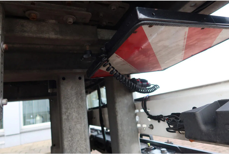 Truk derek Mercedes-Benz Actros 2133 L Trekker + Hiab Kraan met City Trailer: OT-92-VD: gambar 20