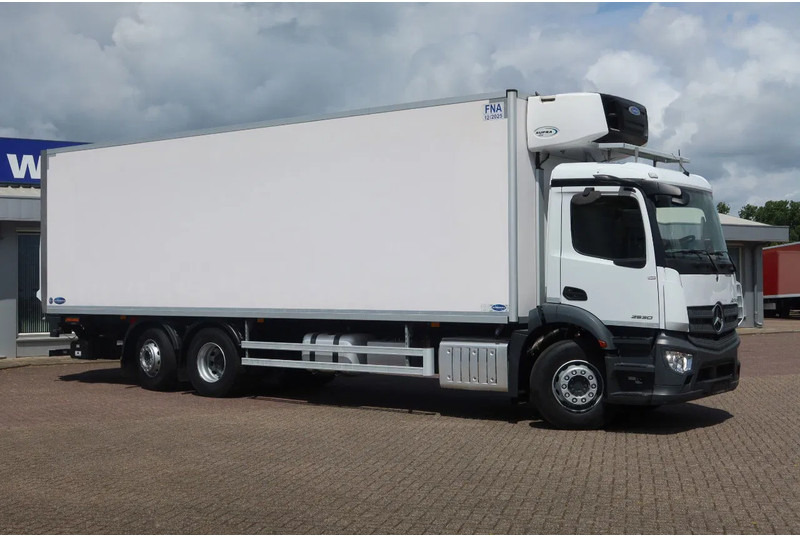 Mercedes-Benz Actros 2530 L Koel/Vries + Laadklep DHollandia 2500kg - Truk berpendingin: gambar 2 Mercedes-Benz Actros 2530 L Koel/Vries + Laadklep DHollandia 2500kg - Truk berpendingin: gambar 2