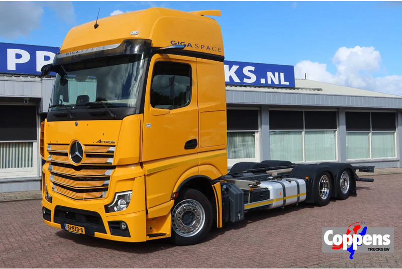 Mercedes-Benz Actros 2642 LL Chassis Cabine Giga space - Truk sasis: gambar 1 Mercedes-Benz Actros 2642 LL Chassis Cabine Giga space - Truk sasis: gambar 1