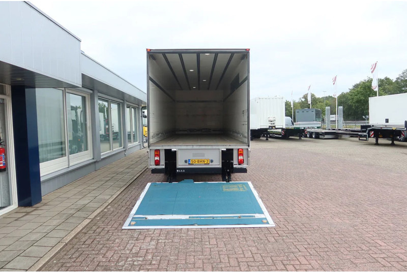 Mercedes-Benz Antos 1924 LL Bakwagen + laadklep 2500 kg - Truk box: gambar 4 Mercedes-Benz Antos 1924 LL Bakwagen + laadklep 2500 kg - Truk box: gambar 4