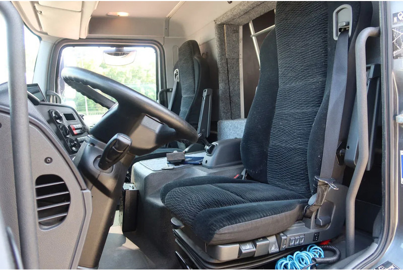 Mercedes-Benz Atego 816 L 3 Paarden/4 Ponies Nieuwe APK + nieuwe accu. - Truk pengangkut kuda: gambar 5 Mercedes-Benz Atego 816 L 3 Paarden/4 Ponies Nieuwe APK + nieuwe accu. - Truk pengangkut kuda: gambar 5