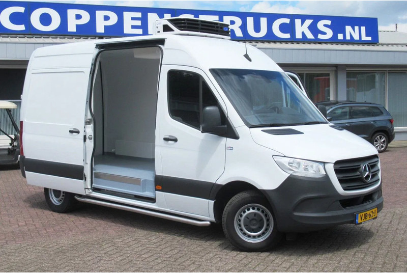 Mercedes-Benz Sprinter 316 CDI Koelen/Vriezen/ Verwarmen Carrier Xarios 350 + 220 volt nacht aansluiting - Van berpendingin: gambar 2 Mercedes-Benz Sprinter 316 CDI Koelen/Vriezen/ Verwarmen Carrier Xarios 350 + 220 volt nacht aansluiting - Van berpendingin: gambar 2