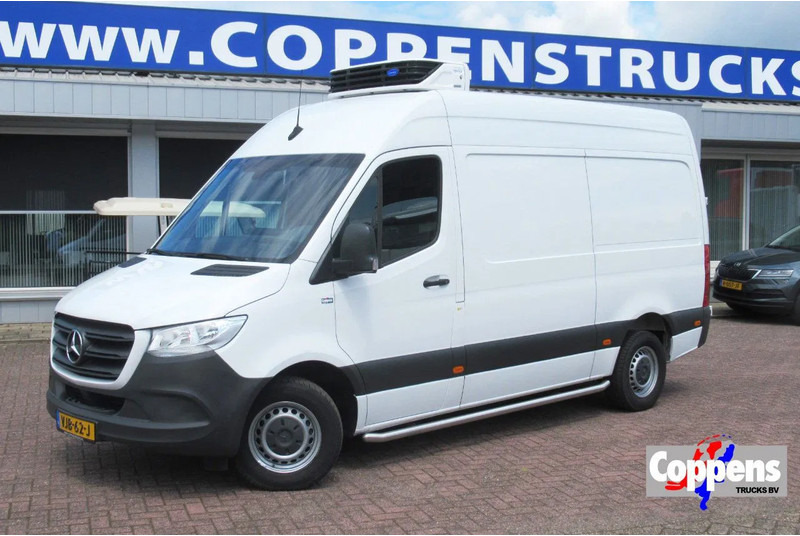 Mercedes-Benz Sprinter 316 CDI Koelen/Vriezen/ Verwarmen Carrier Xarios 350 + 220 volt nacht aansluiting - Van berpendingin: gambar 1 Mercedes-Benz Sprinter 316 CDI Koelen/Vriezen/ Verwarmen Carrier Xarios 350 + 220 volt nacht aansluiting - Van berpendingin: gambar 1