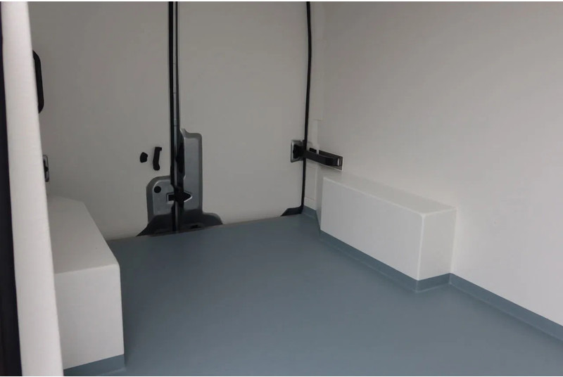 Renault Master Red Edition 150 PK Carrier Xarios 350 Koele/vriezen/verwarmen + nachtaansluiting 220 volt. - Van berpendingin: gambar 4 Renault Master Red Edition 150 PK Carrier Xarios 350 Koele/vriezen/verwarmen + nachtaansluiting 220 volt. - Van berpendingin: gambar 4