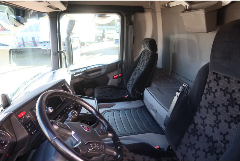 Truk dengan terpal samping Scania G450 6x2 Huif. Schuifdak: gambar 7