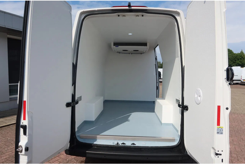 Volkswagen Crafter 177 PK Koel/ Vries/ Verwarmen Carrier xarios 350 met nachtaansluiting BPM vrij. - Van berpendingin: gambar 4 Volkswagen Crafter 177 PK Koel/ Vries/ Verwarmen Carrier xarios 350 met nachtaansluiting BPM vrij. - Van berpendingin: gambar 4