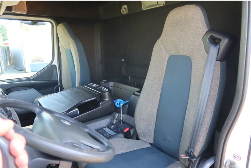 Volvo FE Bak+Klep Dhollanida 2.000 kg - Truk box: gambar 5 Volvo FE Bak+Klep Dhollanida 2.000 kg - Truk box: gambar 5