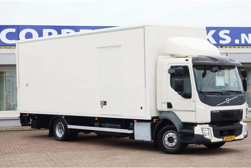 Volvo FL 250 Bak + Klep E6 - Truk box: gambar 2 Volvo FL 250 Bak + Klep E6 - Truk box: gambar 2