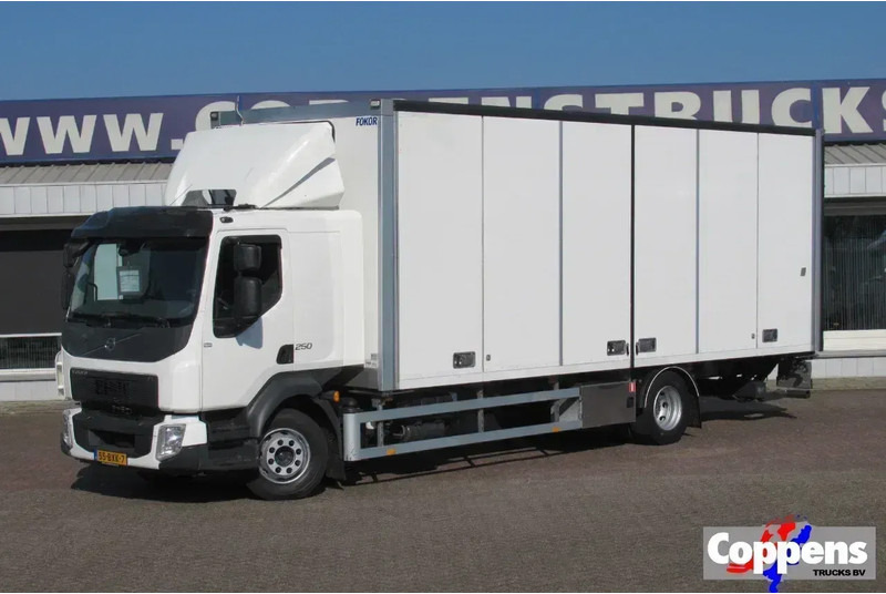 Volvo FL 250 Bakwagen + 6 deuren + Laadklep 2000 kg - Truk box: gambar 1 Volvo FL 250 Bakwagen + 6 deuren + Laadklep 2000 kg - Truk box: gambar 1