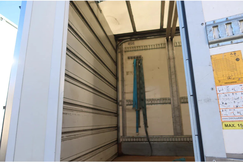 Volvo FM 420 6x2 Bak + Dhollandia klep 1500 kg + Aanhanger 94-WS-TS - Truk box: gambar 4 Volvo FM 420 6x2 Bak + Dhollandia klep 1500 kg + Aanhanger 94-WS-TS - Truk box: gambar 4