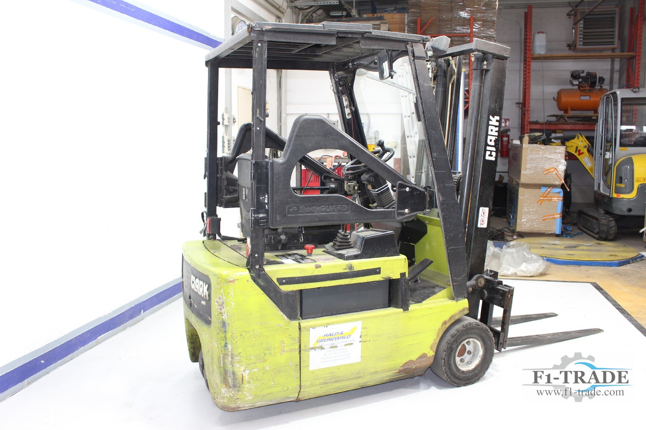 CLARK CTM 16 S - Forklift listrik: gambar 3 CLARK CTM 16 S - Forklift listrik: gambar 3