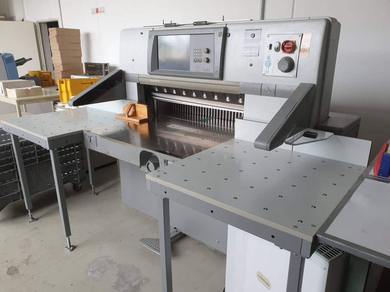 Polar 92 XT - Mesin potong kertas: gambar 3 Polar 92 XT - Mesin potong kertas: gambar 3